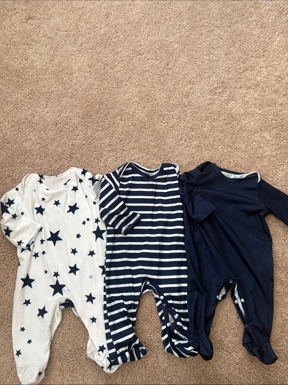 Set of 3 baby footie sleepers